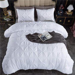 White Pinch Pleat Comforter 3 Pieces Down Alternative Queen or Full Size
